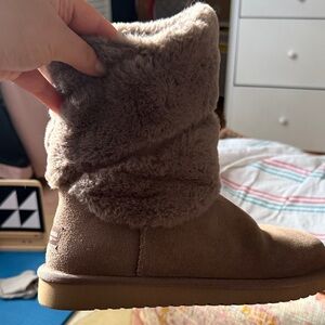 Koolaburra Tan Winter Boots